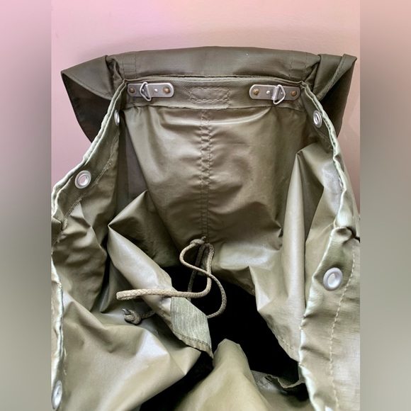 🔥HP🔥Vintage HIKING Back Pack with Leather Back and Shoulder Straps - Picture 10 of 15